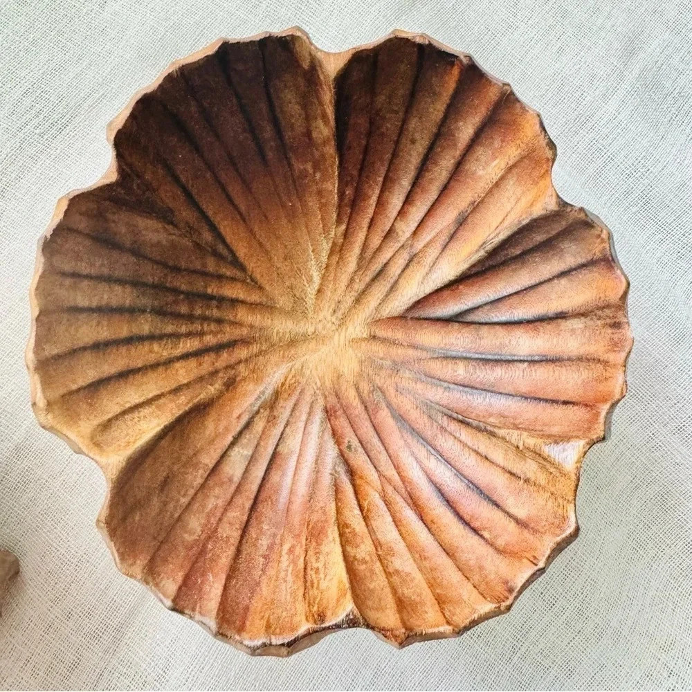 Vintage Pair of Hibiscus Shaped Carved Wooden Bowl with Pedestal - Picture 3 of 7